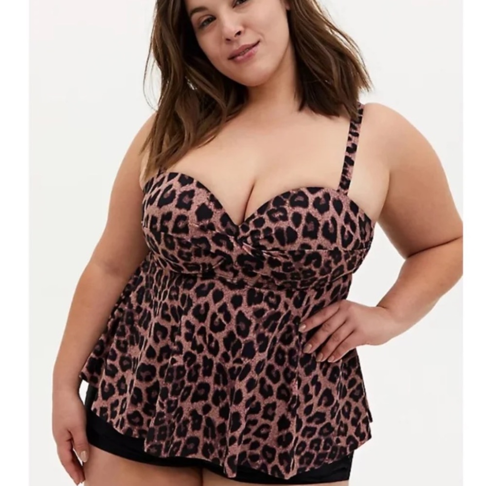Torrid Size 5 Leopard Swim Top NWT
